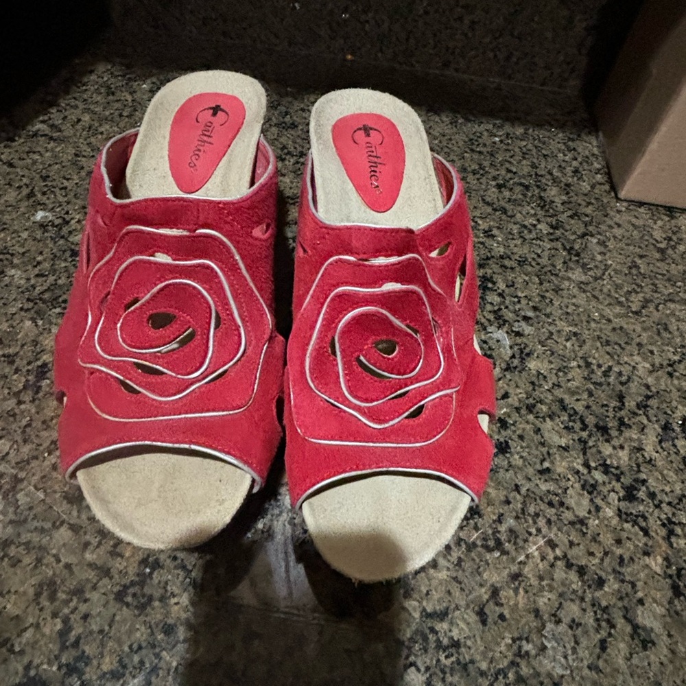 Earthies platform Red sandals - Picture 2 of 8